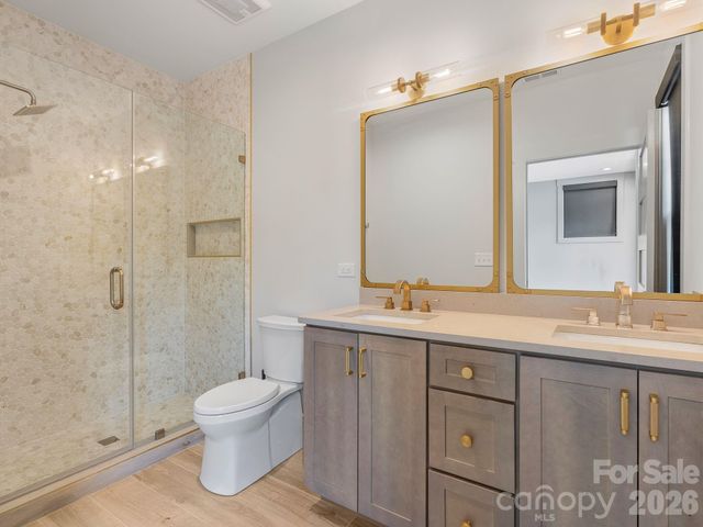 229 Broadway Street, Asheville, NC 28801