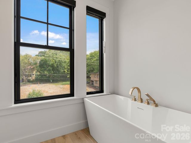 229 Broadway Street, Asheville, NC 28801