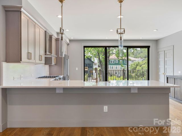 229 Broadway Street, Asheville, NC 28801