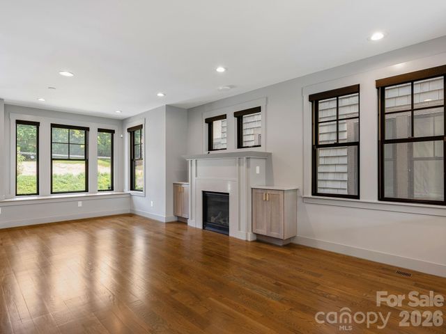 229 Broadway Street, Asheville, NC 28801