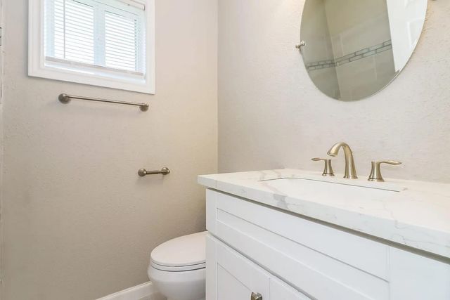 16739 Forest Bend Avenue, Friendswood, TX 77546