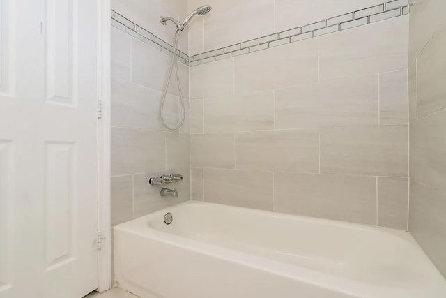 16739 Forest Bend Avenue, Friendswood, TX 77546