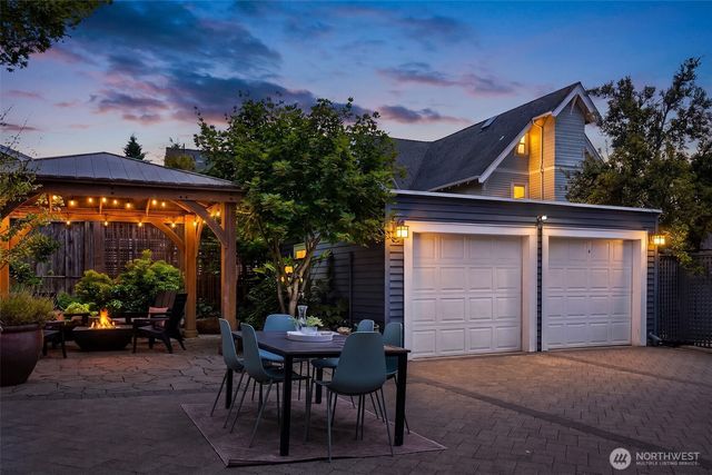 3918 Wallingford Avenue N, Seattle, WA 98103