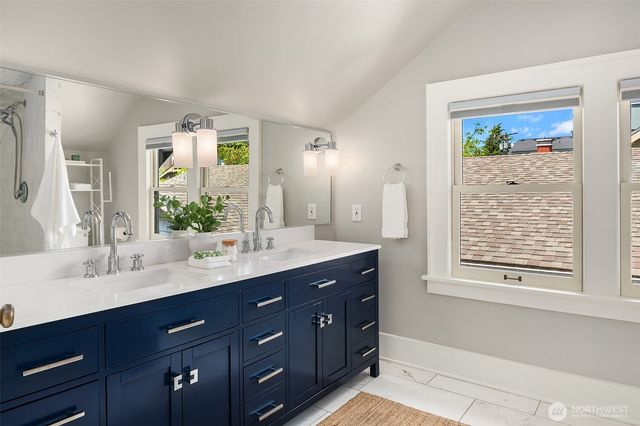 3918 Wallingford Avenue N, Seattle, WA 98103