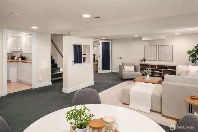 3918 Wallingford Avenue N, Seattle, WA 98103