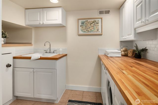 3918 Wallingford Avenue N, Seattle, WA 98103