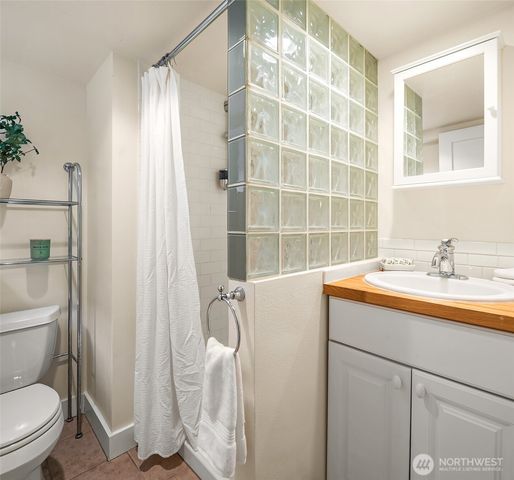 3918 Wallingford Avenue N, Seattle, WA 98103