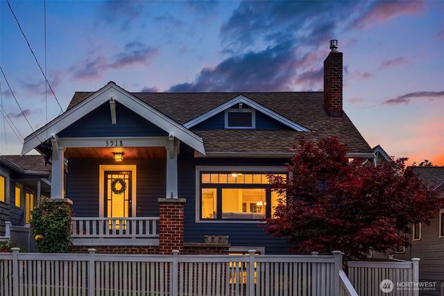 3918 Wallingford Avenue N, Seattle, WA 98103
