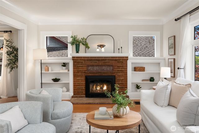 3918 Wallingford Avenue N, Seattle, WA 98103