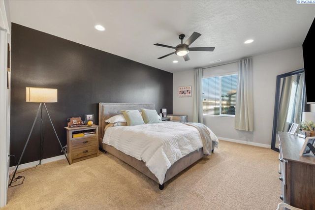 6005 Curlew Lane, Pasco, WA 99301