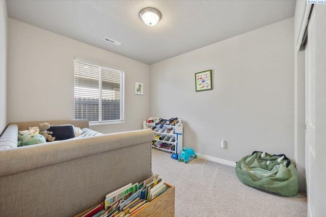 6005 Curlew Lane, Pasco, WA 99301