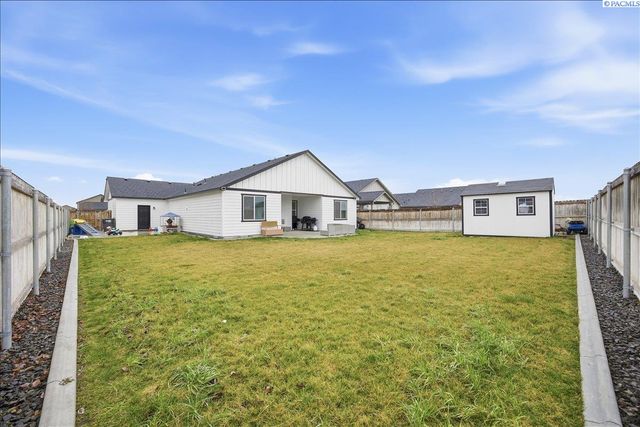 6005 Curlew Lane, Pasco, WA 99301