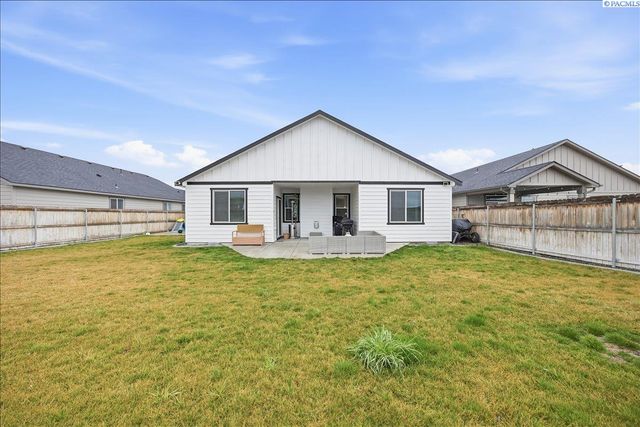 6005 Curlew Lane, Pasco, WA 99301