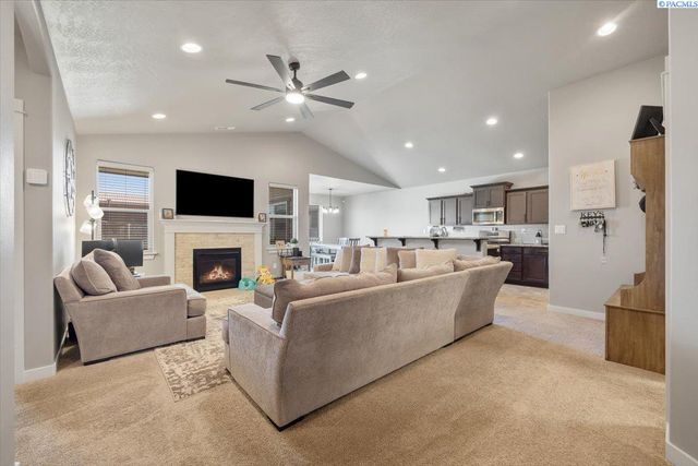 6005 Curlew Lane, Pasco, WA 99301