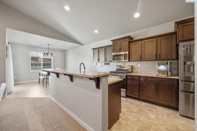 6005 Curlew Lane, Pasco, WA 99301