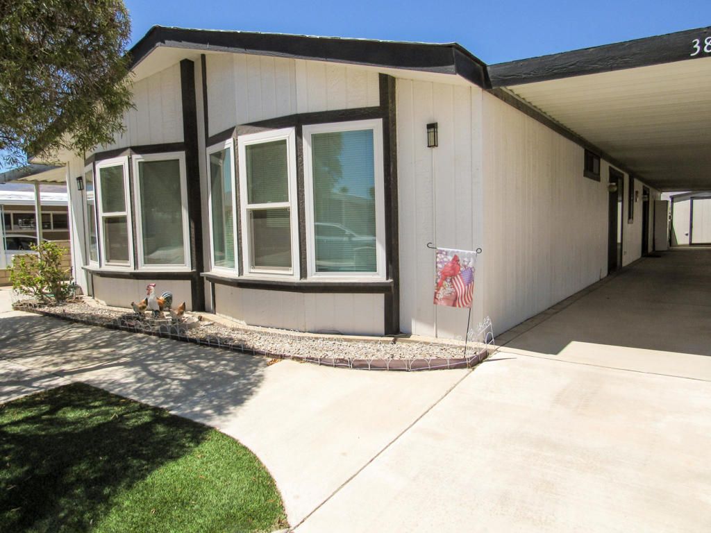 Image 2 of property listing at 38521 Commons Valley Drive, Palm Desert, CA 92260