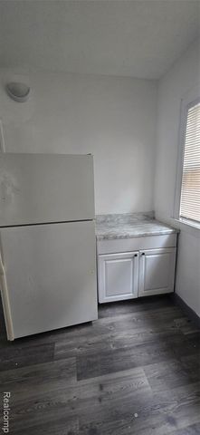 4094 W Euclid Street, Detroit, MI 48204