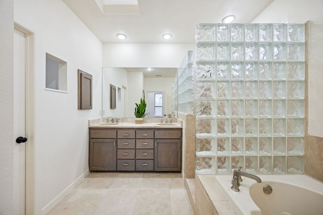 5612 Ventana Trail, Dallas, TX 75252