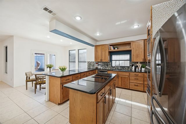 5612 Ventana Trail, Dallas, TX 75252