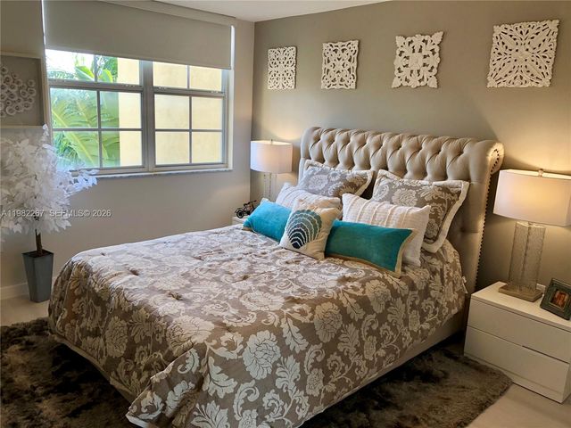 19999 E Country Club Dr 1405, Aventura, FL 33180