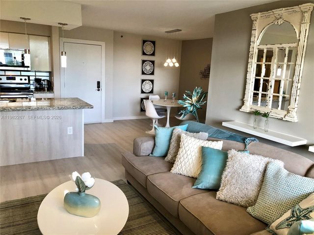 19999 E Country Club Dr 1405, Aventura, FL 33180