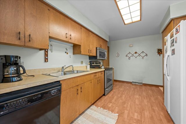 328 W State Street, North Aurora, IL 60542