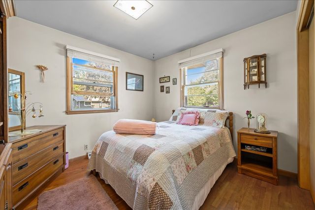 328 W State Street, North Aurora, IL 60542