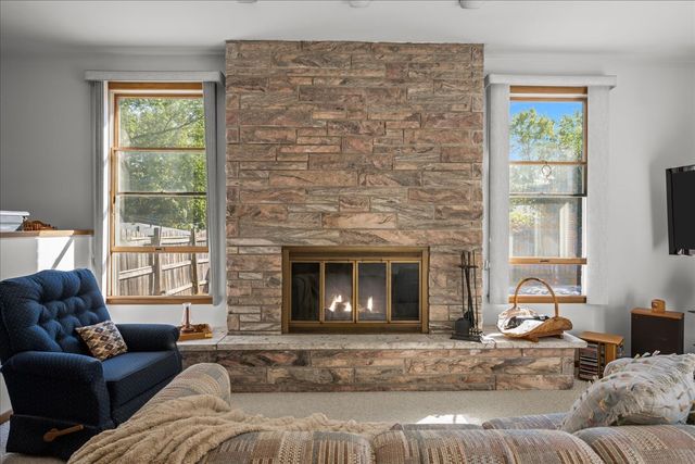 328 W State Street, North Aurora, IL 60542