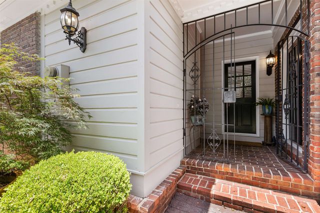 4000 Brandon Hill Dr, Tallahassee, FL 32309