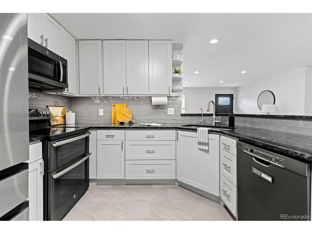141 S Saulsbury St, Lakewood, CO 80226