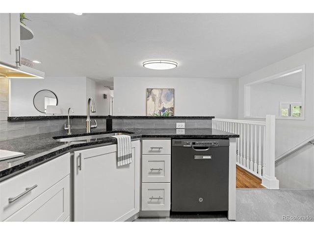141 S Saulsbury St, Lakewood, CO 80226