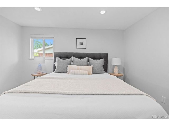 141 S Saulsbury St, Lakewood, CO 80226