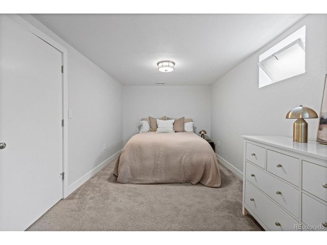 141 S Saulsbury St, Lakewood, CO 80226