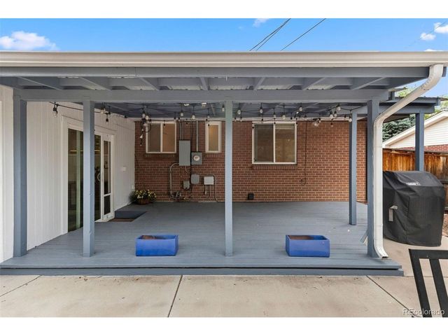 141 S Saulsbury St, Lakewood, CO 80226