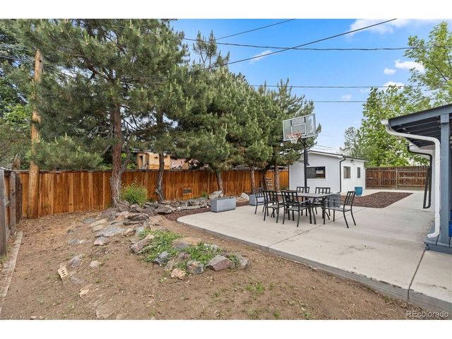 141 S Saulsbury St, Lakewood, CO 80226