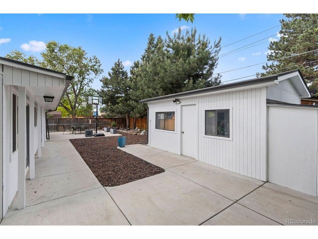 141 S Saulsbury St, Lakewood, CO 80226