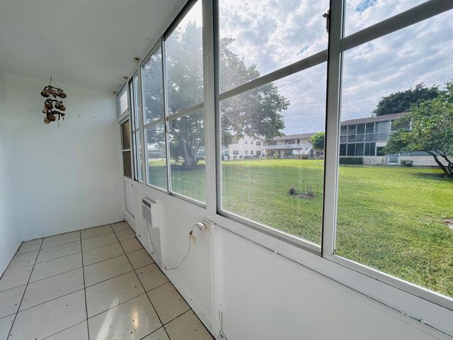 235 Canterbury K, West Palm Beach, FL 33417