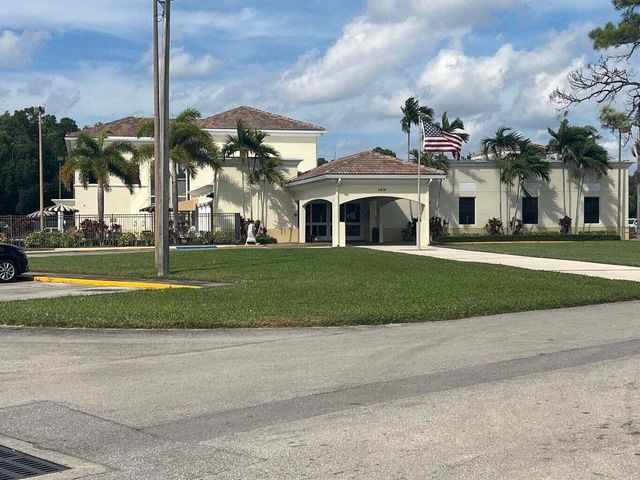 235 Canterbury K, West Palm Beach, FL 33417