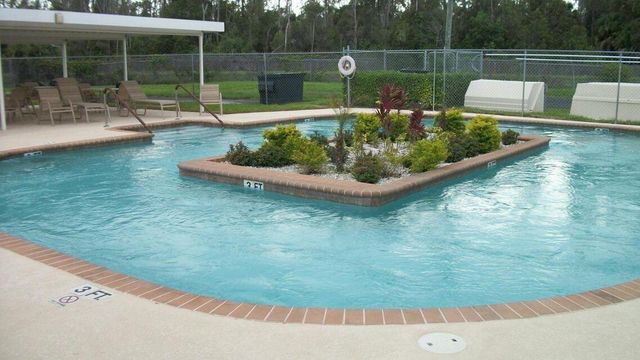 235 Canterbury K, West Palm Beach, FL 33417