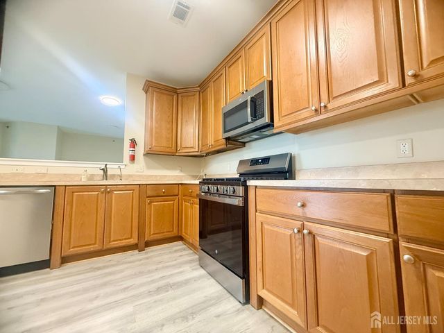 3032 Edward Stec Boulevard, Edison, NJ 08837