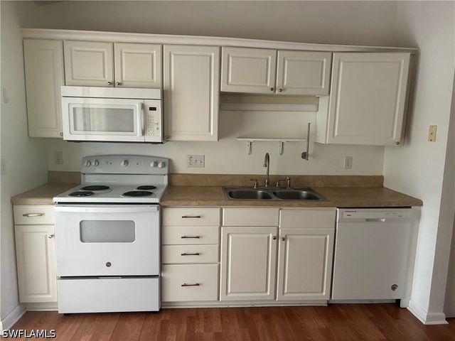 5386 16th PL SW F-4, Naples, FL 34116