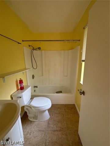 5386 16th PL SW F-4, Naples, FL 34116