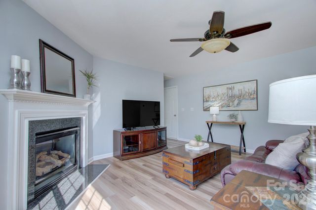 3819 Cameron Creek Drive, Matthews, NC 28105