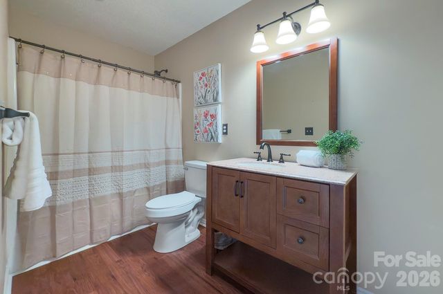 3819 Cameron Creek Drive, Matthews, NC 28105