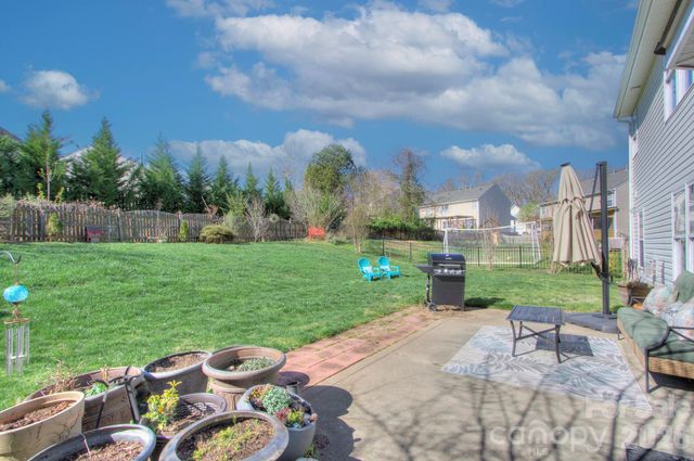 3819 Cameron Creek Drive, Matthews, NC 28105