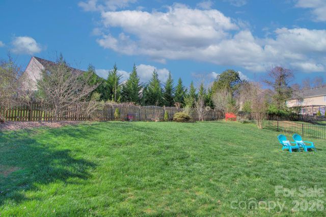 3819 Cameron Creek Drive, Matthews, NC 28105