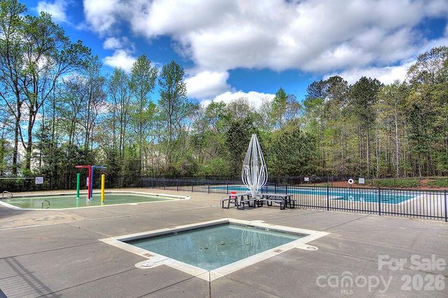 3819 Cameron Creek Drive, Matthews, NC 28105