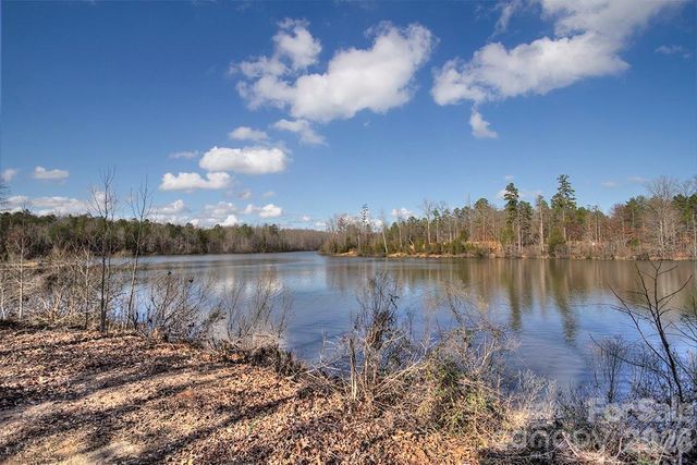 3819 Cameron Creek Drive, Matthews, NC 28105