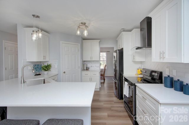 3819 Cameron Creek Drive, Matthews, NC 28105