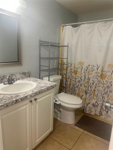 2106 AVALON ROAD, Sebring, FL 33870